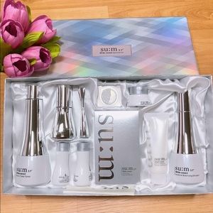 SUM37 Makeup - SUM37 White Award intensive whitening special set SUM37 Makeup - SUM37 White Award intensive whitening special set